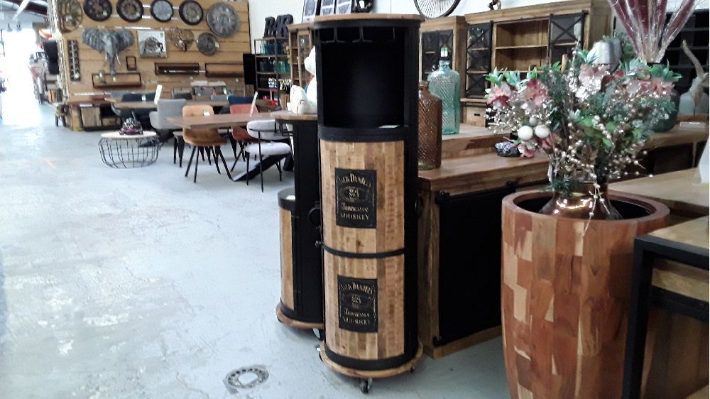 Bar rond 2 portes manquier metal