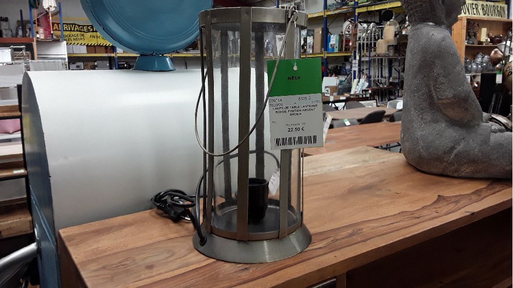 Lampe lanterne a poser ronde finition argent ancien