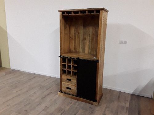 Meuble rangement vin avec porte coulissante manguier et metal