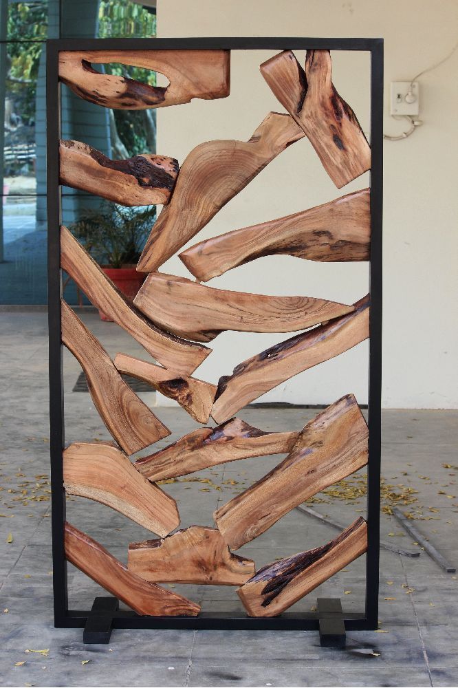 Separation metal et bois acacia