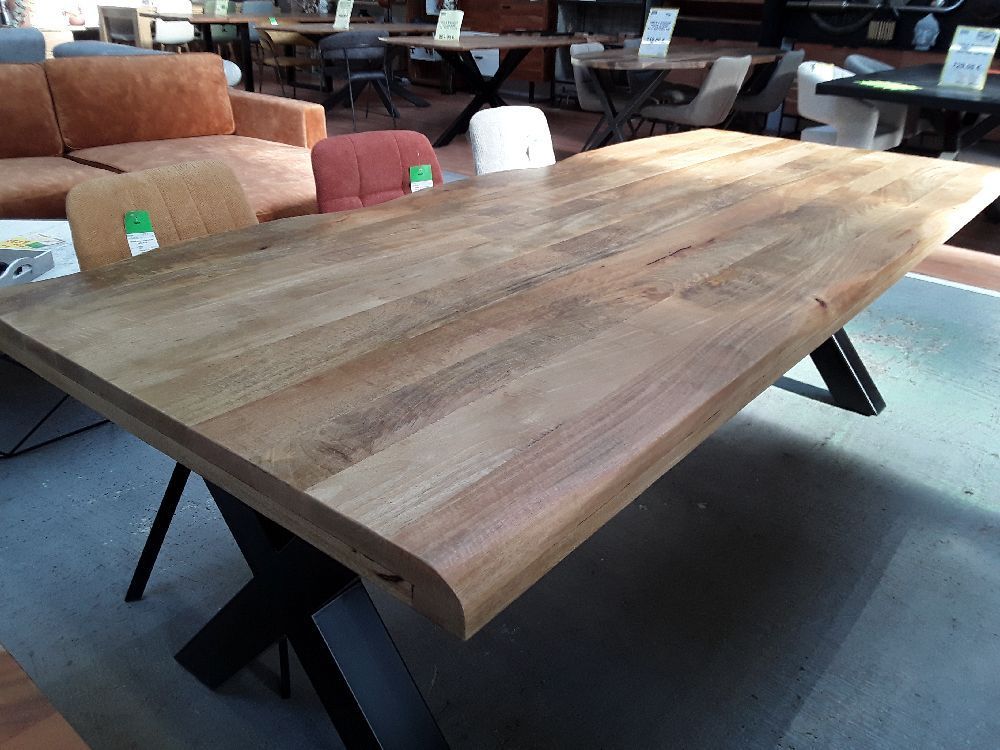 Table manguier live edge pieds 260 / 100 pieds x