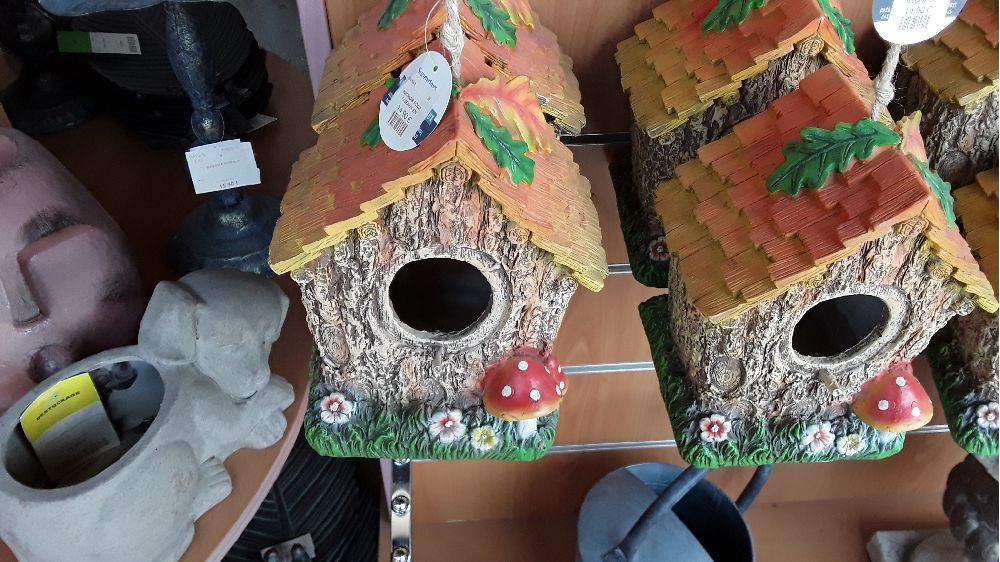 Nichoir pour oiseaux en magnesie 14.5*h22 cm