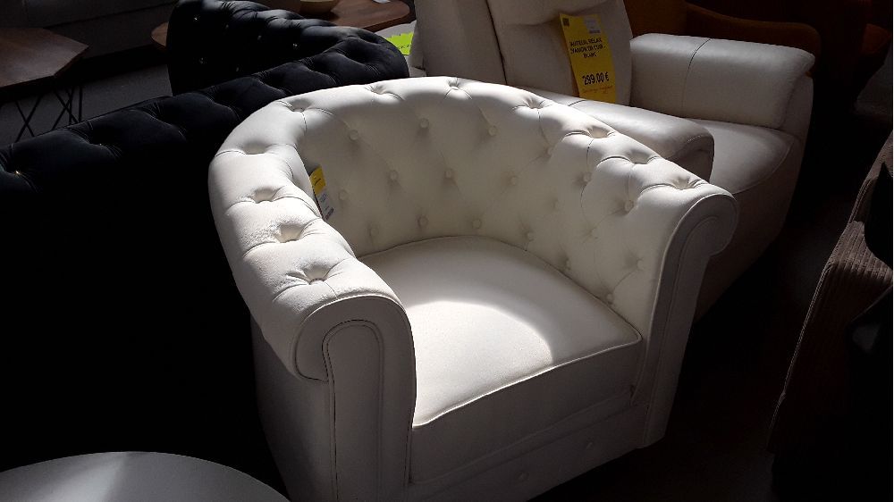 Fauteuil en simili chesterfield - blanc / reconditionné