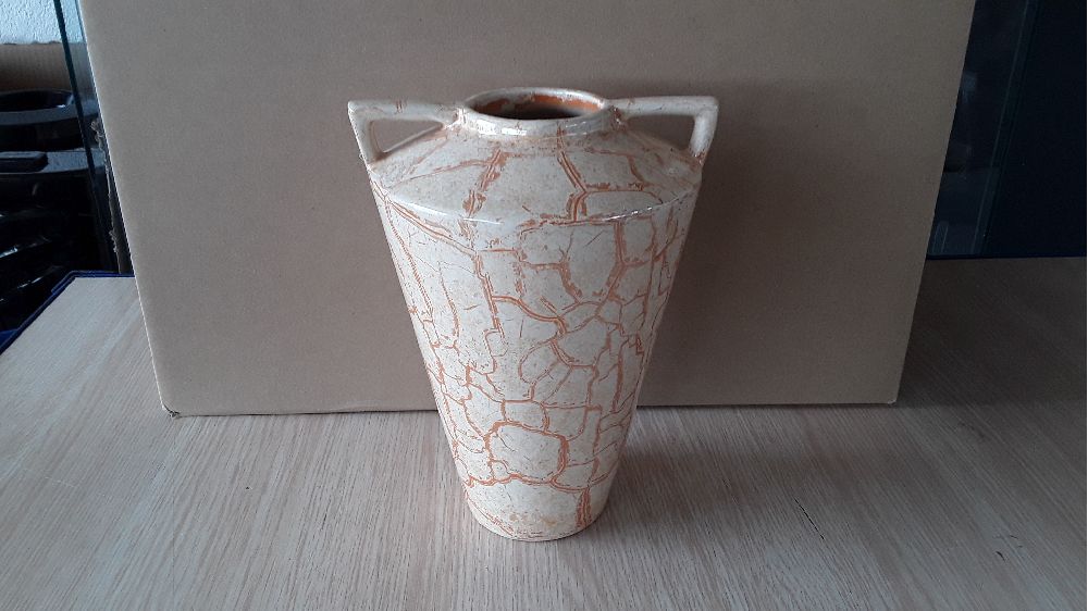 Vase design