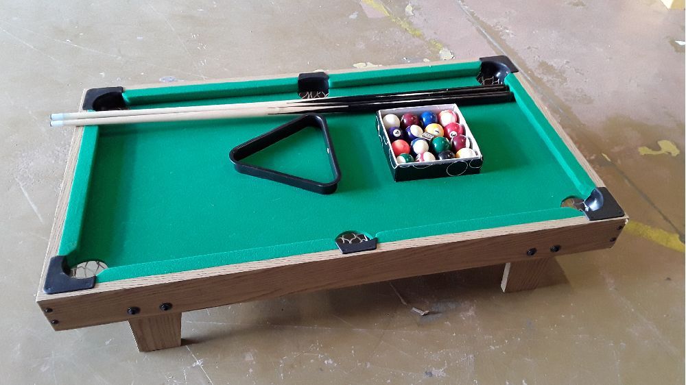 Petit billard de table