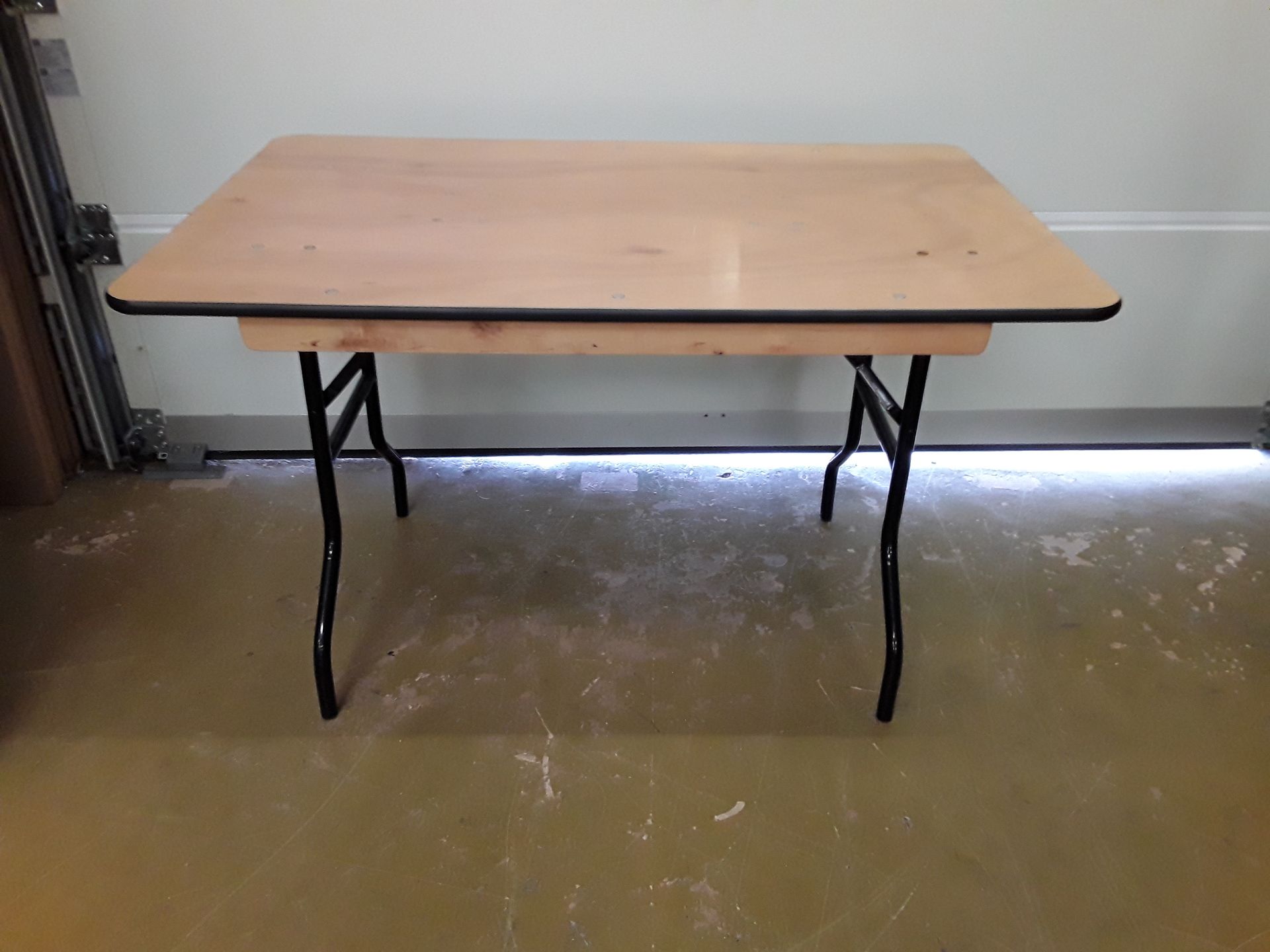 Table de bistrot pliable
