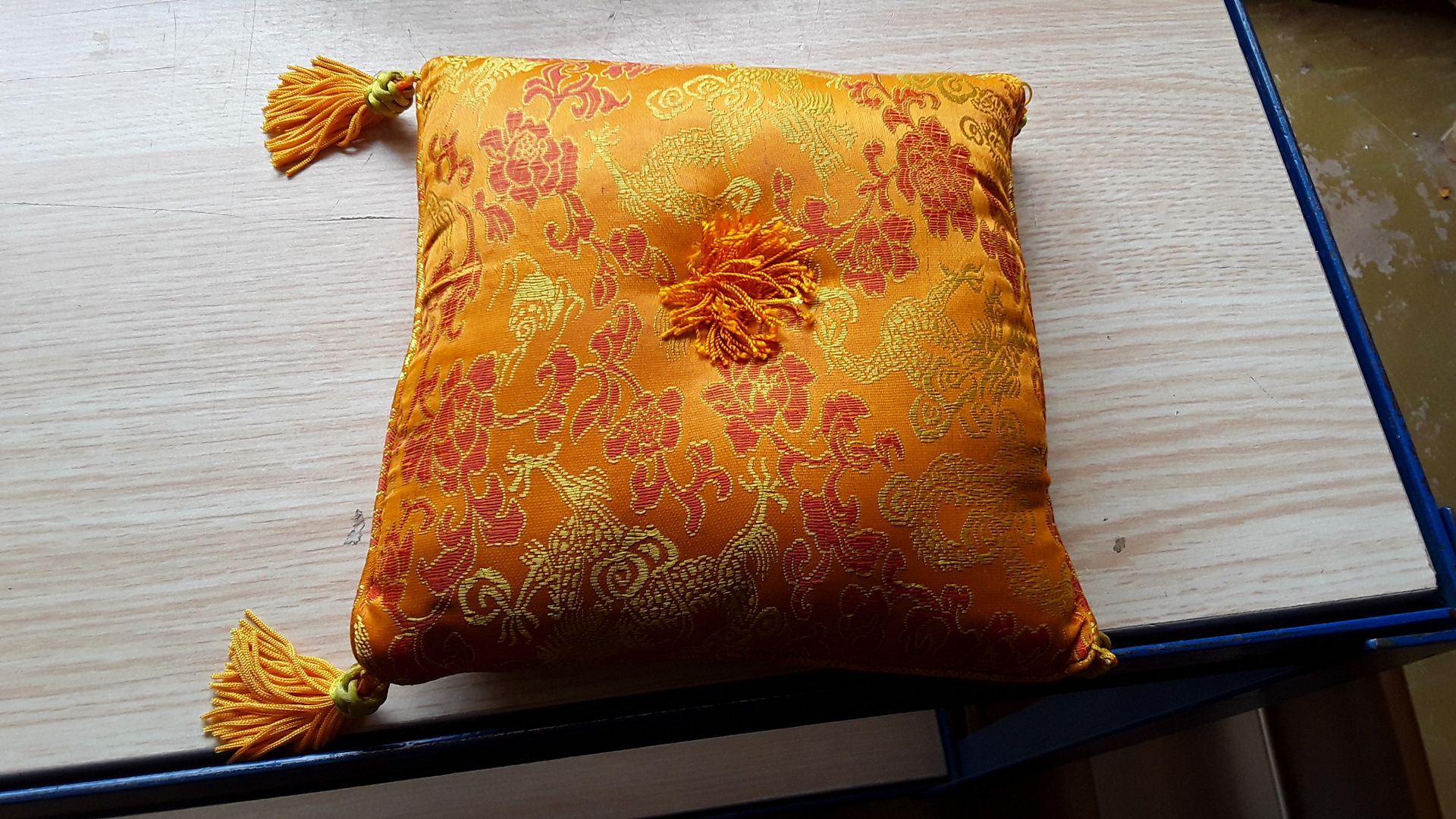 Petit coussin bol chantant