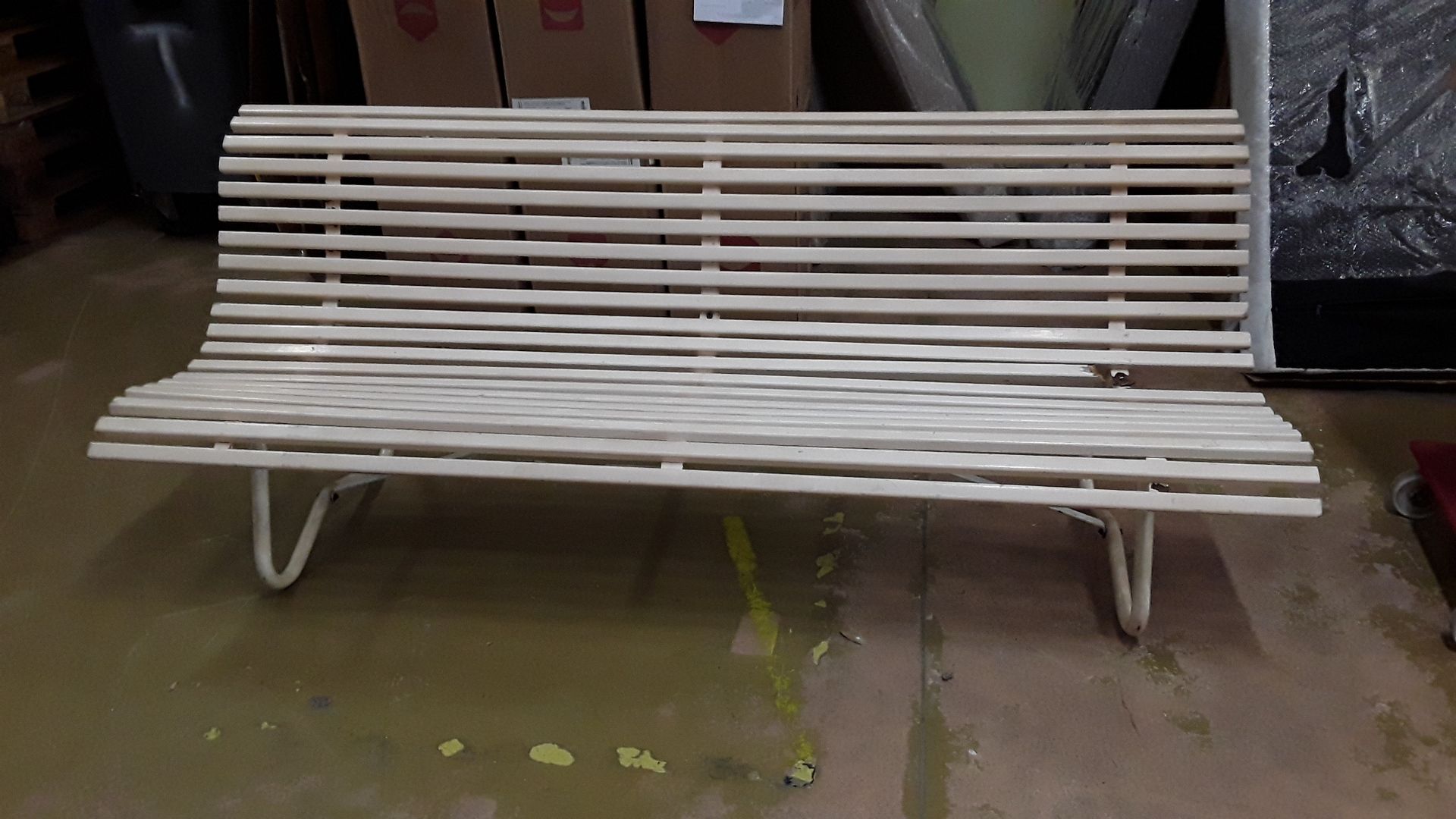 Banc d' exterieur à restaurer